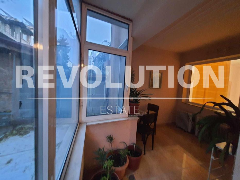 Дава се под наем Тристаен апартамент в Варна, Център - 100 кв.м за 500 € - Снимка #4