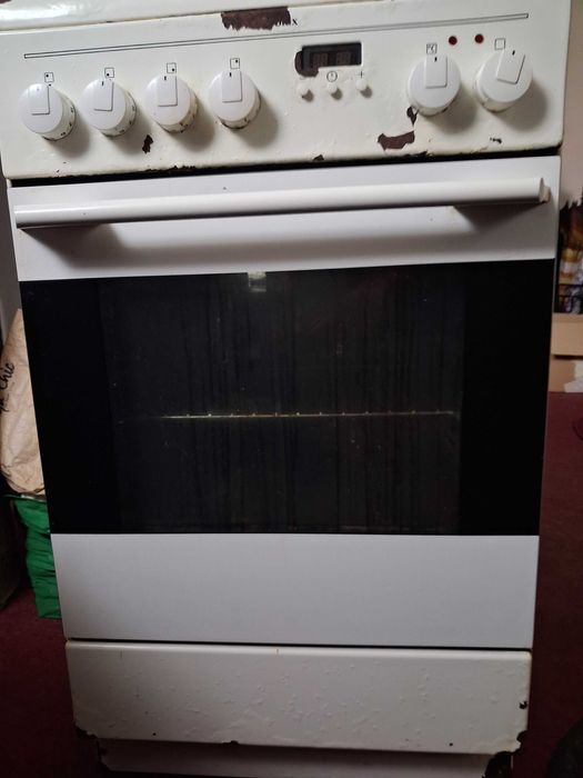 Aragaz electric Electrolux cu plita vitroceramica