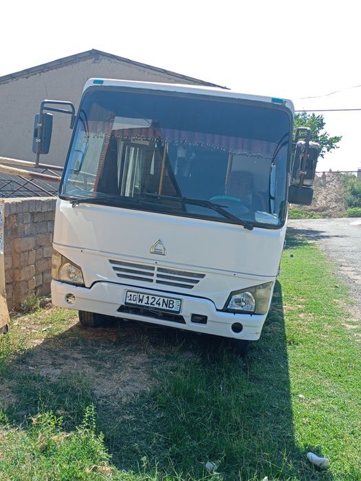 Isuzu NP35 aftobus