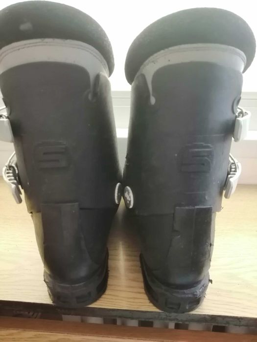 Продавам дамски ски обувки Salomon Sierra