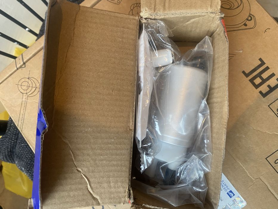 Продам бензин насос