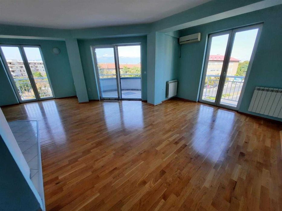 Дава се под наем Тристаен апартамент в Пловдив, Въстанически - 87 кв.м за 331.5 € - Снимка #1