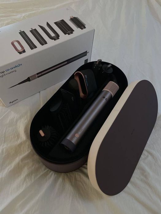 Dyson Airwrap  HS08 Jasper Plum — глубина цвета, сила технологии