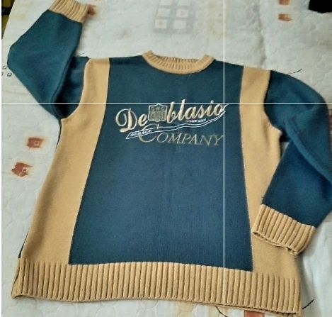 Ефектни блузки иНов камуфлажен панталон-унисекс и