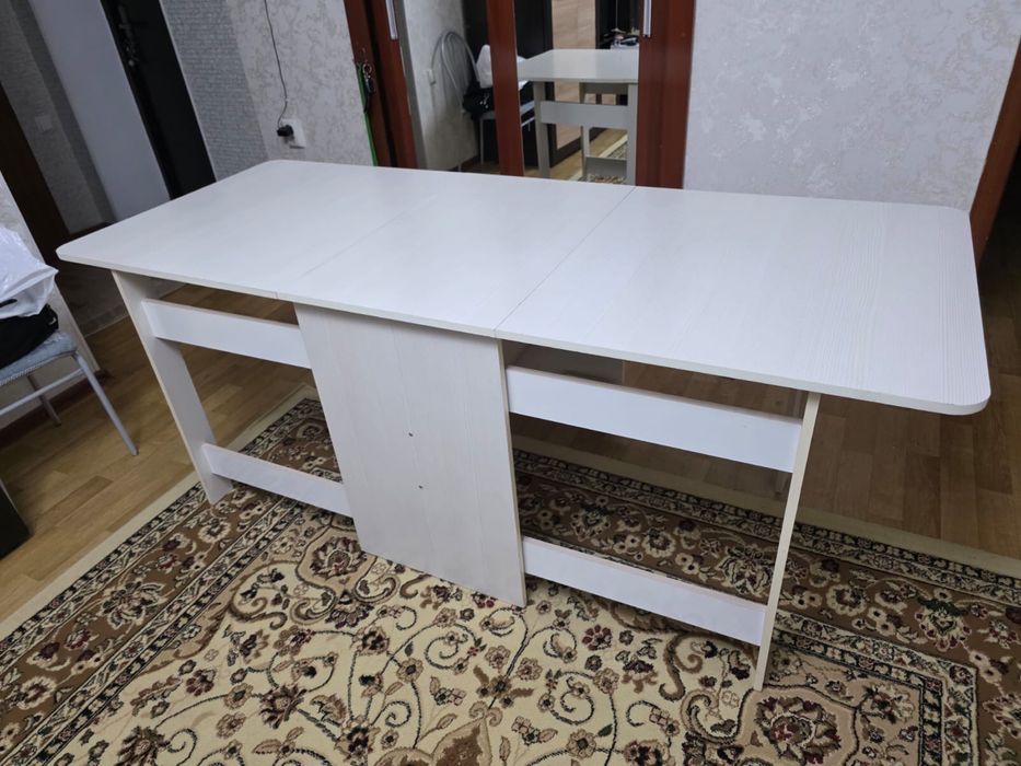 Стол для гостей трансформер