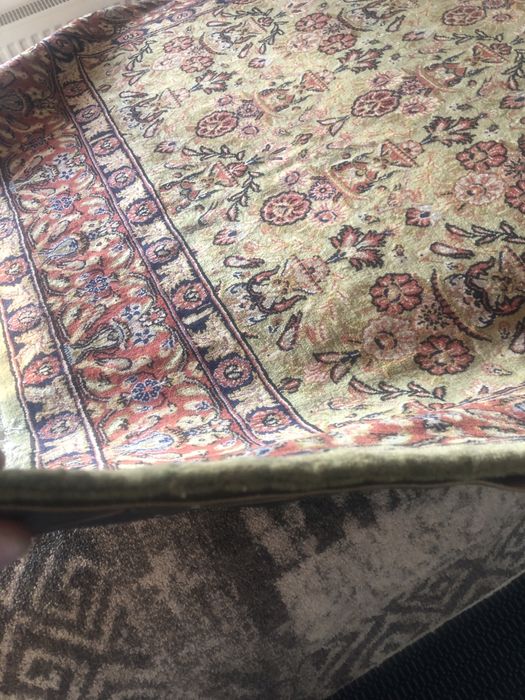 Vând covor NAIN din lâna cu mătase  lucrat manual made in Iran