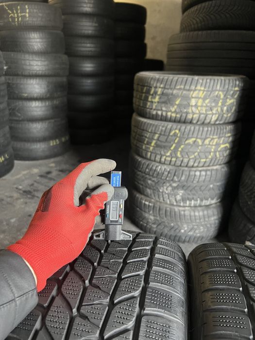 2 anvelope de iarna 205/55/17 Bridgestone Runflat 6.6 mm!
