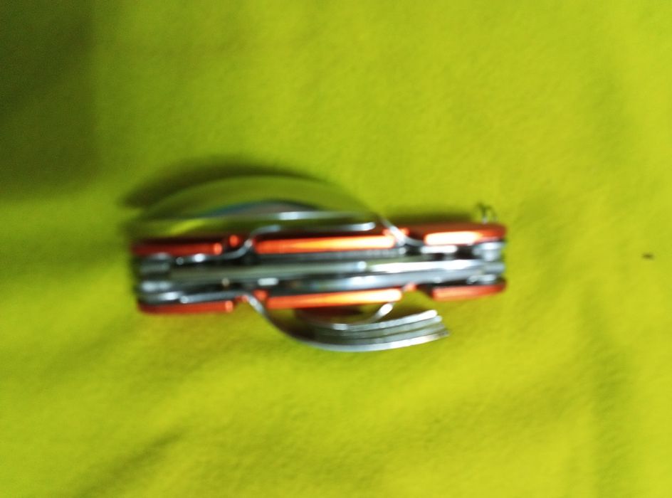 Продам нож походный мультитул