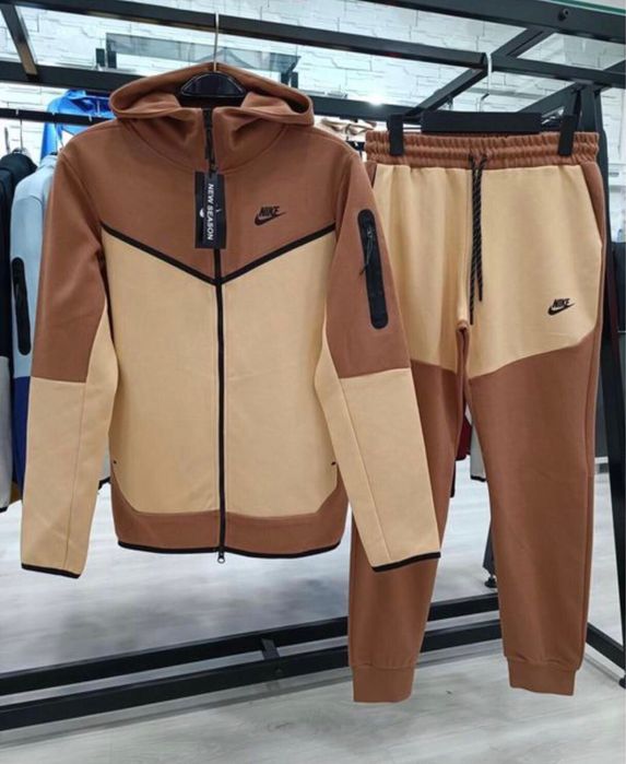 Trening nike tech