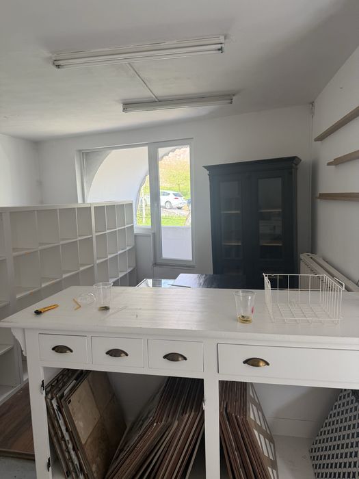 Inchiriez spatiu comercial/pentru birouri