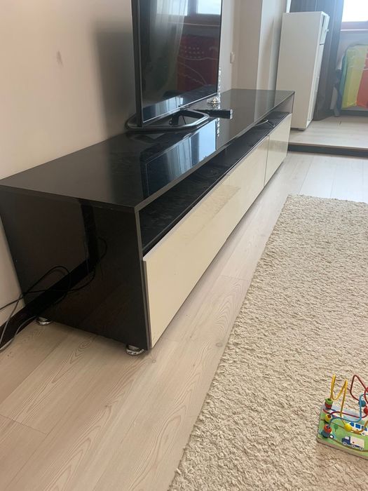 Продам тумбу под телевизор