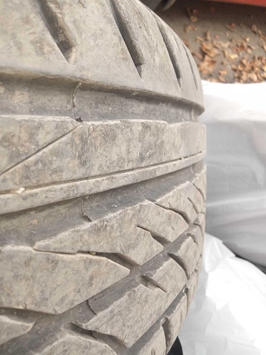 Продам шины с дисками R19