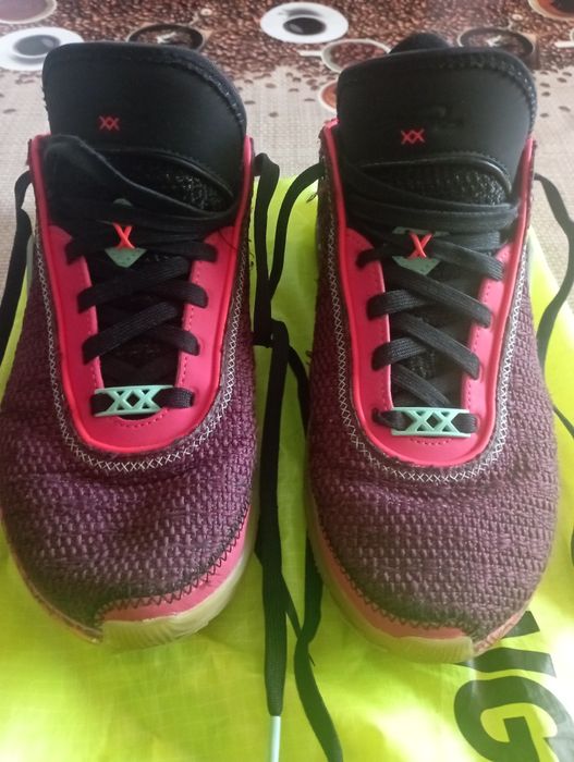 Маратонки за баскетбол  Lebron20