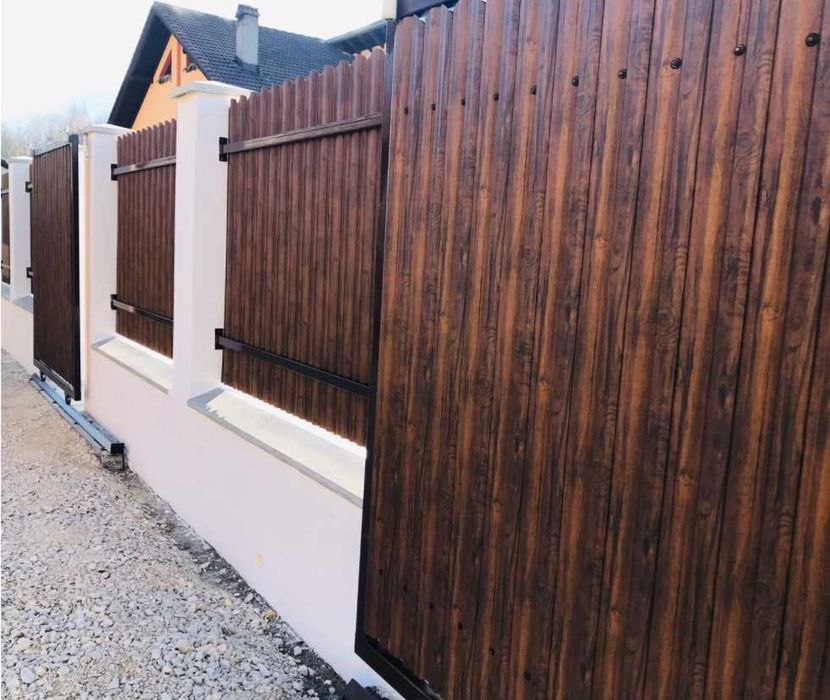 Garduri din sipca metalica si porti de diferite modele si dimensiuni