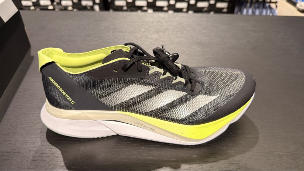 Adidas Adizero Boston 12 M originali 43.1/3 , 44.2/3