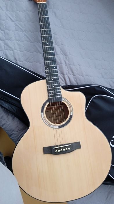 Гитара хорошая продам или обмен