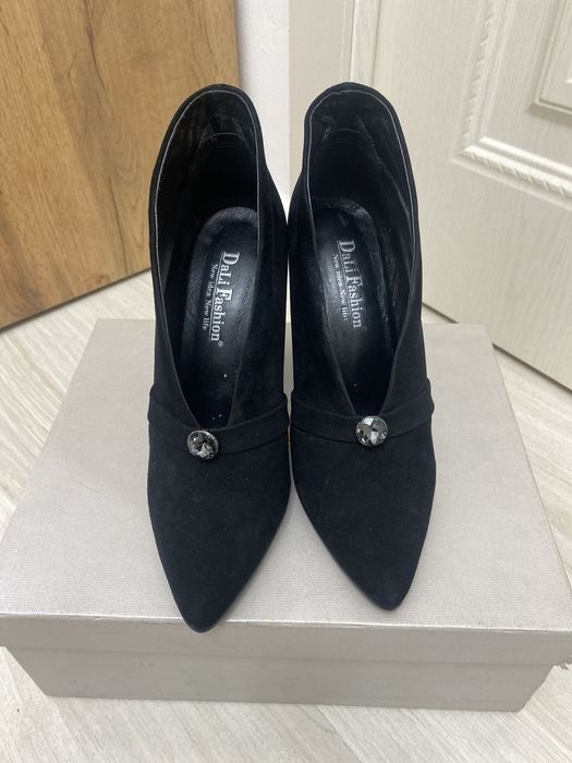 Продам новые туфли