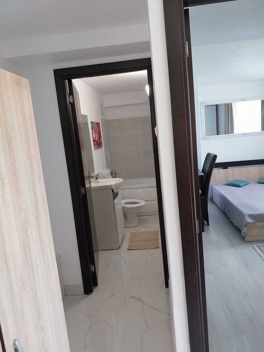 Proprietar, ap de închiriat, 2 dormitoare separate, renovat, Tg Cucu/Podu Fier, 10 min pe jos pana la Medicina