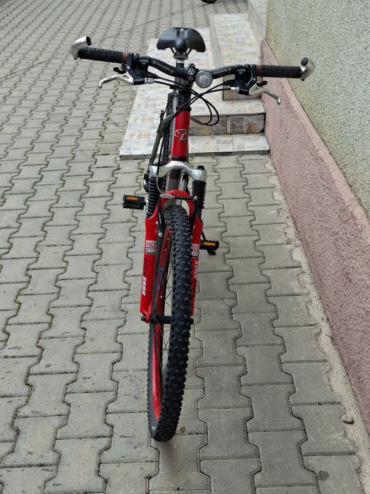 Bicicleta Trek aluminiu , 27(9×3)viteze, roti pe 26