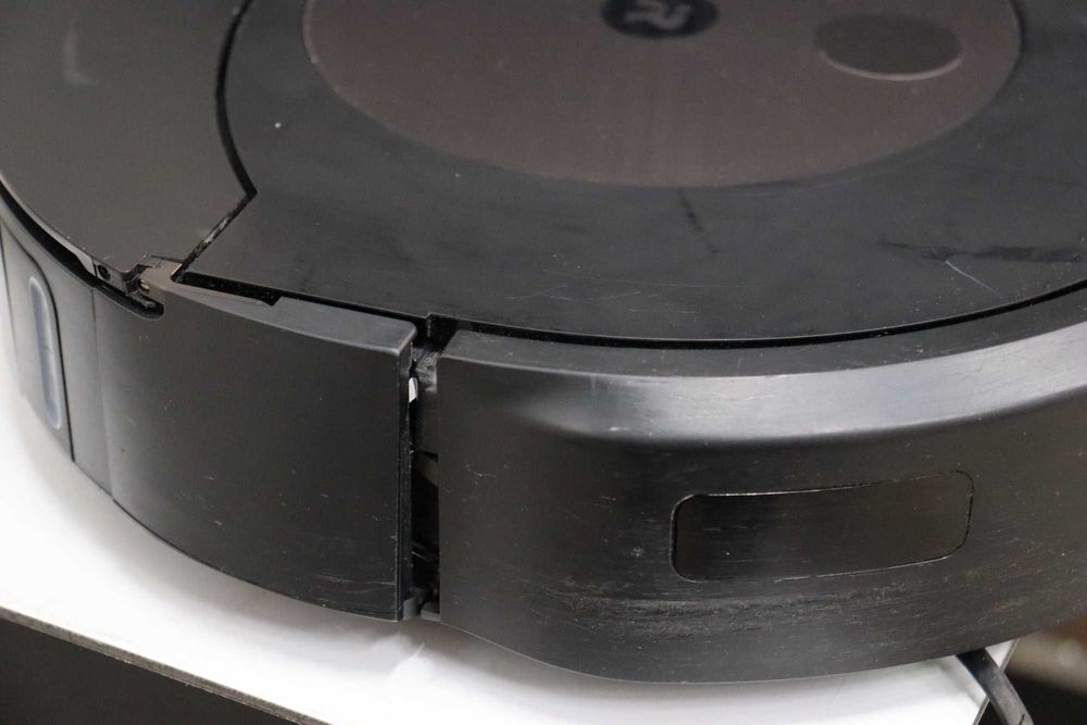 iRobot Roomba Combo j9+ Самоизпразваща се прахосмукачка робот (C9758)