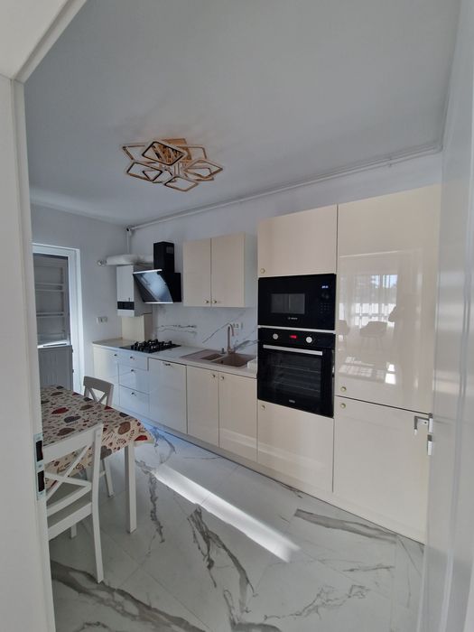Proprietar ofer spre închiriere apartament cu doua camere
