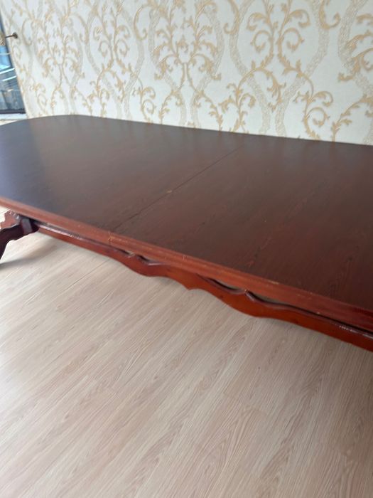 Стол гостевой продам