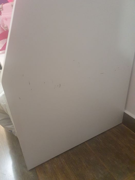 Поставка за книги Bergig от Икеа