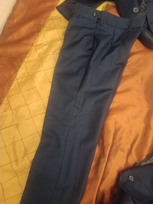 Костюм тройка новый детский