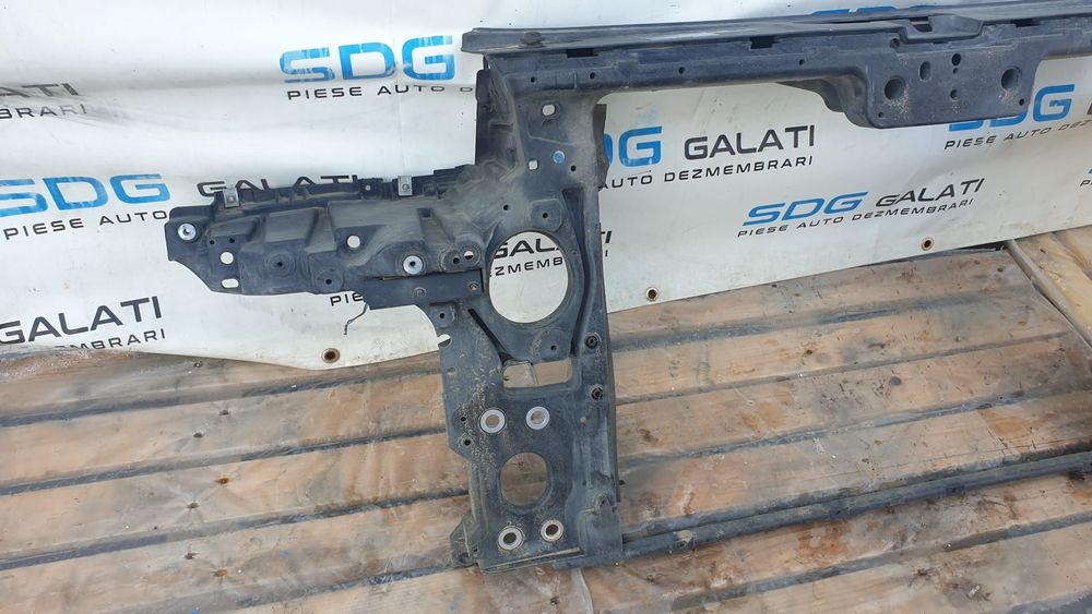 Trager / Tragher / Calandru / Panou Fata Dezechipat VW Touareg 2.5TDI 2003 - 2010