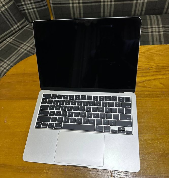 Macbook Air 2022 M2