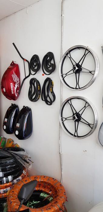 Запчасти на мотоцикл 150-200 куб