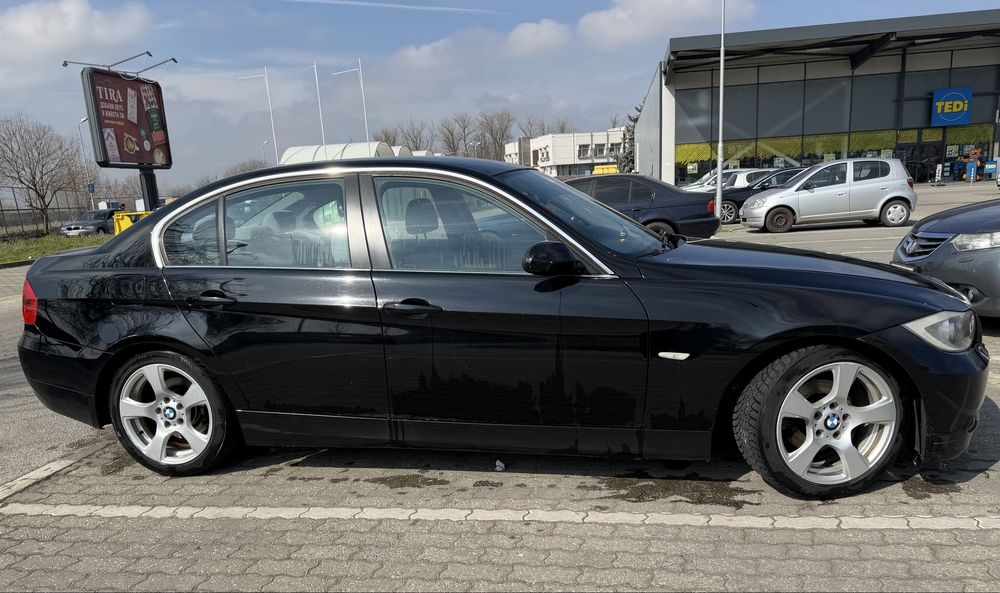 BMW 325i / E90 модел