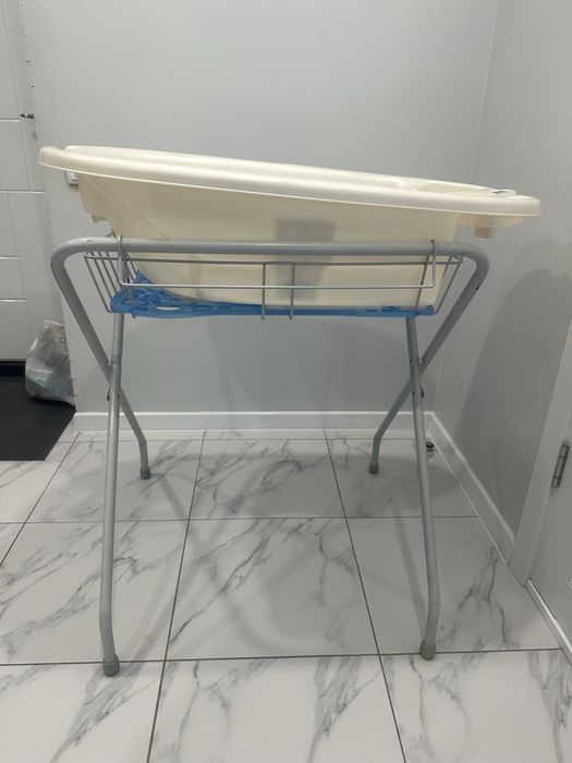 Детская ванночка на подставке