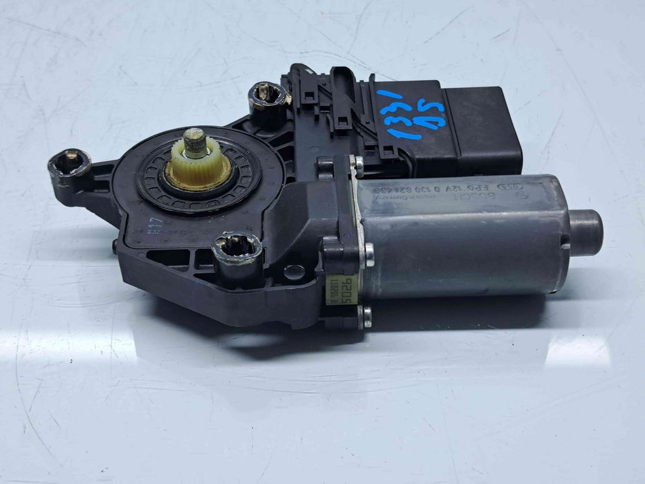 Motoras geam dreapta spate Volkswagen Golf 5 Plus (5M1) [Fabr 2005-200