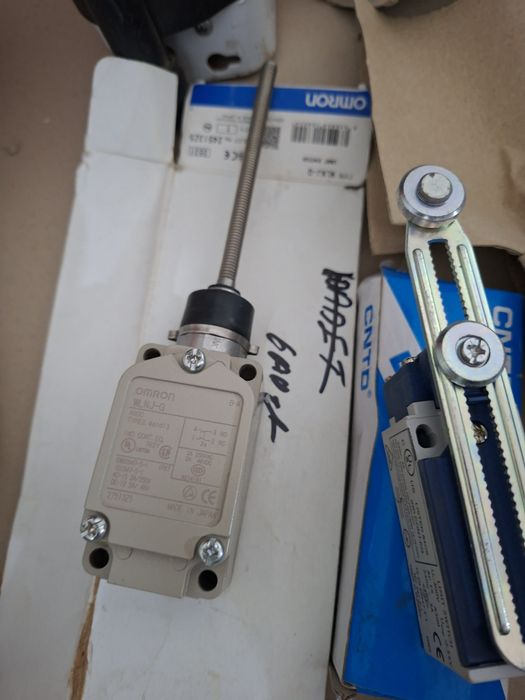 Индуктивный датчик Schneider XS630B1MAL2