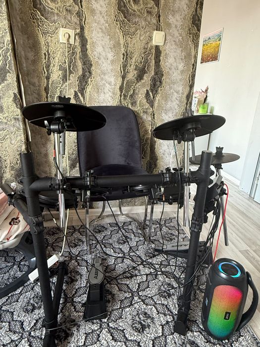 Продавам електрически барабани”Alesis Turbo module”