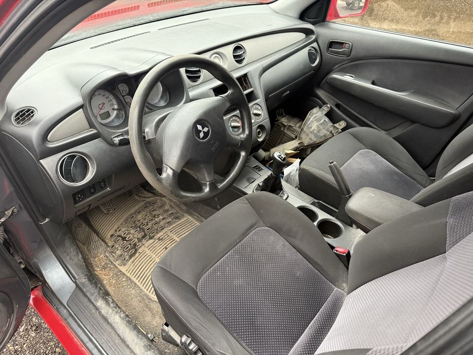 Mitsubishi Outlander на части
