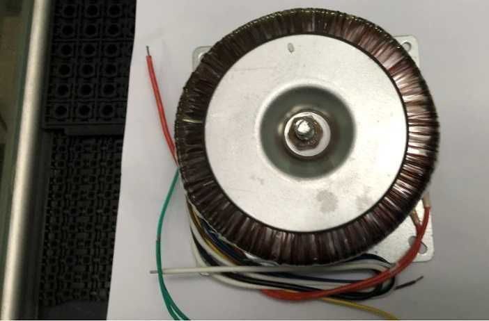 Тороидальный трансформатор, 2 x 36 В, 2 x 15 в, 0-5-10-23 в, 500 Вт