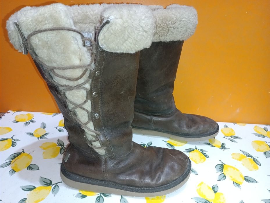 UGG кожени ботуши N 39