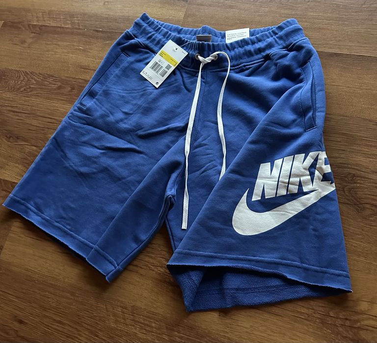 Мъжки,памучни,сини къси панталонки Nike със страничен надпис,много висок клас памук