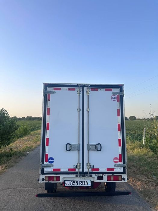 Chexol polik 4tayangi balon taqilgan xolati zòr metanda
