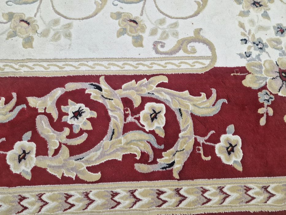 Продам ковер в отличном состоянии