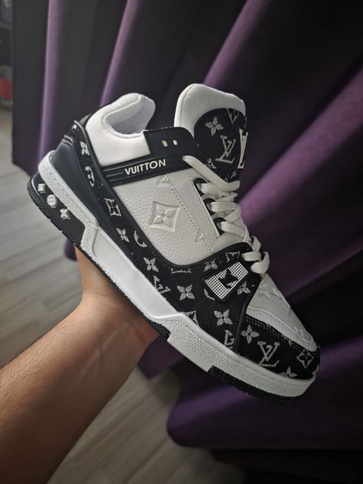 Louis Vuitton Trainers 45