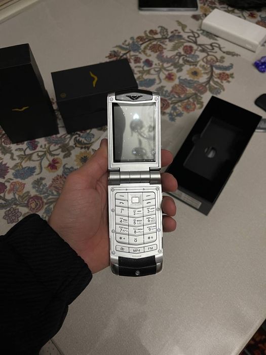 [Новый] Yengi Vertu Ayxta V77  Optom va dona bor