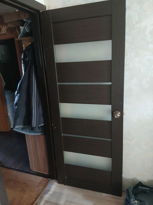 Продаю двери в комплекте.