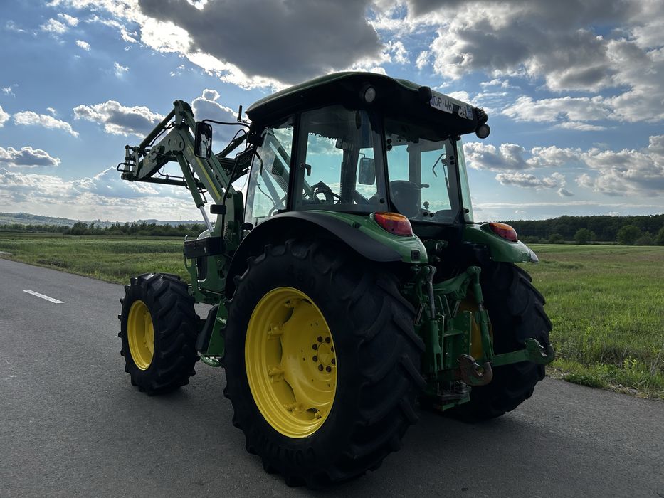Tractor John Deere 5100M cu incarcator frontal