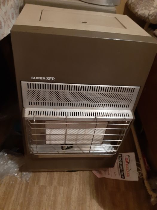 Газова отоплителна печка супер сер в добро състояние благодаря малко у