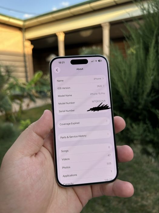 iPhone 15 Pro natural titan