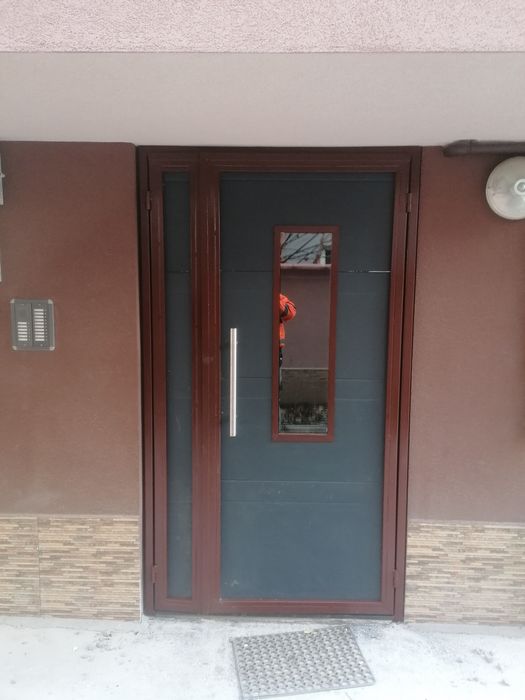 Метални врати,парапети,огради и др.