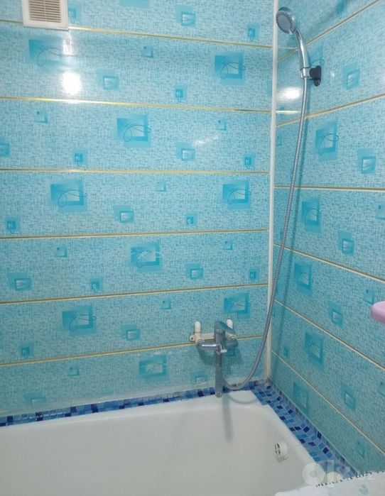 Продаётся  1/4/4 Авиасозлар2 Кадышева 2*3 балкон
